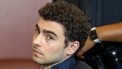 Luigi Mangione hearing adjourned after prosecutorial filing lapse