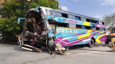 Six dead, 20 injured as bus crashes into truck in Vadodara