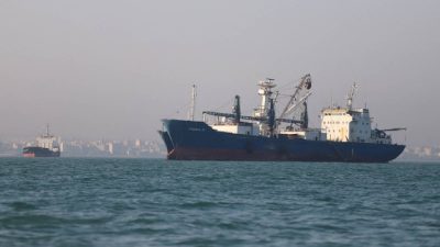 Iran, Oman hold talks on managing Strait of Hormuz