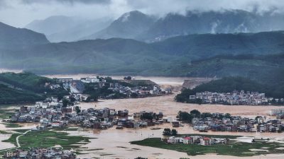 'Maysak' storm triggers flooding in China, 39 killed