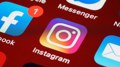 Supreme Court directs restoration of Gujarat AAP's Facebook, Instagram accounts