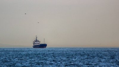 Iran, US say Strait of Hormuz deal is close, but one or both would have to back down