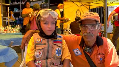 'El Topito': The 10-year-old helping earthquake survivors