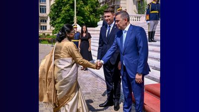 President Murmu visits Romanian Parliament, calls for stronger parliamentary ties