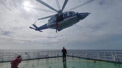 Chinese rescue ships continue hunt for Vietnam shipwreck survivors