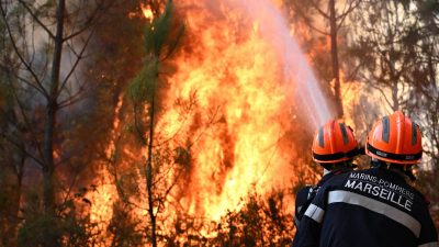 Wildfires sweep across South Europe as three firefighters die in Greece