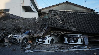Japan quake death toll rises to 25 as rescue hopes fade