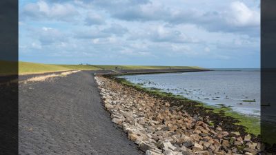 Drought weakens Dutch dikes as low Rhine levels disrupt European trade