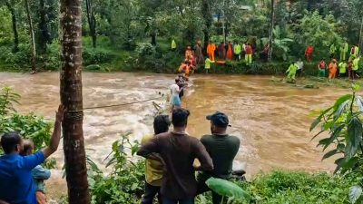 Kerala rain mayhem: Flash flood alert issued for Pathanamthitta, thousands shifted to relief camps
