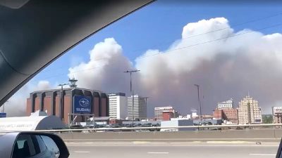 Wind-driven wildfire prompts Washington state to declare emergency