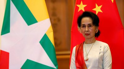 Myanmar's Aung San Suu Kyi meets ICRC representative in rare public contact