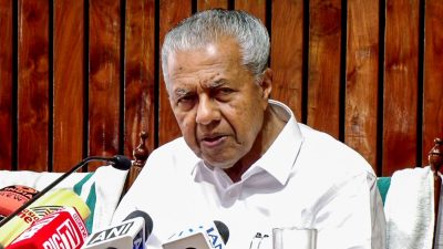 'Neither I nor my daughter did hawala dealings,' says Keralam ex-CM on CMRL scam