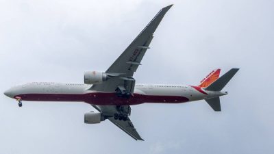 Pakistan continues to extend airspace ban for Indian aircraft