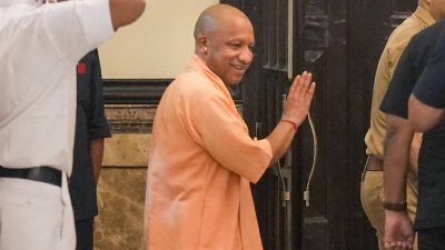 “Rahul, don’t run away”: Yogi, Maurya target Congress ahead of Shah’s Lok Sabha reply