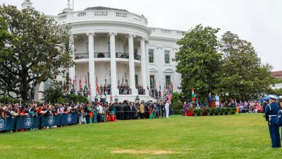 Trump administration urges Supreme Court to let White House ballroom construction continue