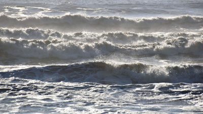 INCOIS issues swell surge warning for Kerala, Tamil Nadu