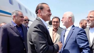 Pakistan Army chief meets Iranian leaders to push de-escalation, reopening of Hormuz