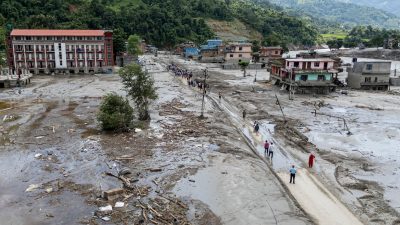 Nepal floods: Death toll rises to 392, nearly 1,500 missing as fresh flood threat looms| August 27 Highlights