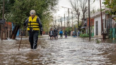 El Niño-linked floods hit South America, displacing thousands