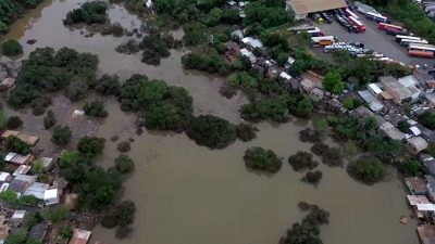 Paraguay floods displace thousands as El Niño-linked heavy rains swell Paraná River