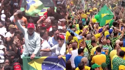 Brazil election: Lula and Flavio Bolsonaro make final appeal to voters