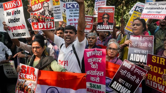 CEC row: Several detained as anti-SIR protest resumes in Delhi | October 23 highlights